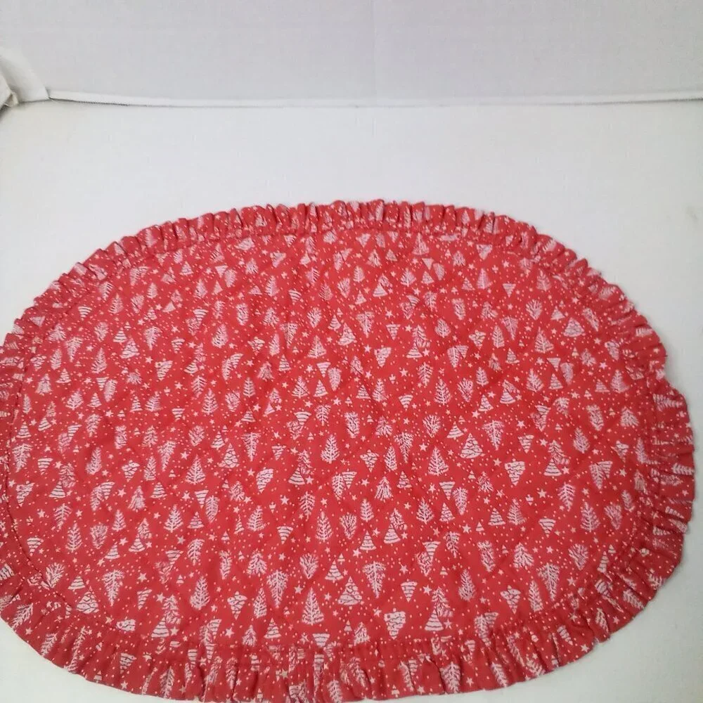 Quilted Fabric Placemats Christmas Tree Ruffle Trim Oval 17.5